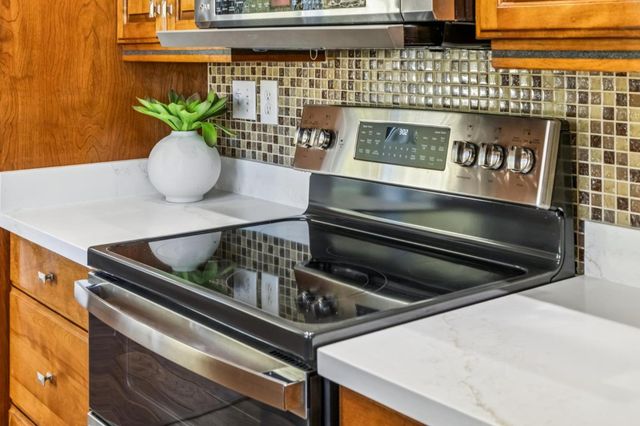 1077 Pearl Avenue, Moss Beach, CA 94038