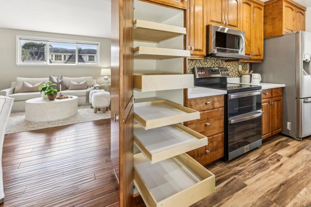 1077 Pearl Avenue, Moss Beach, CA 94038