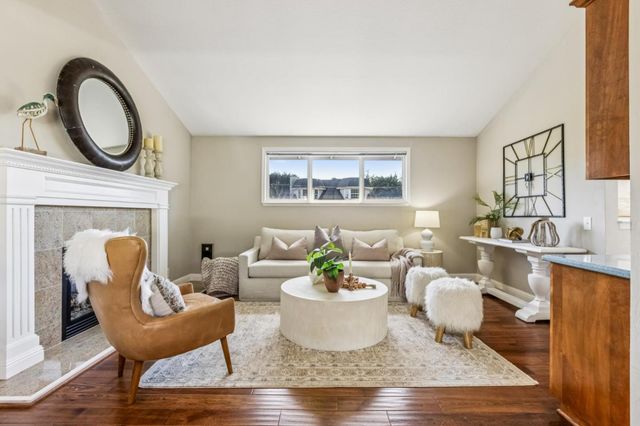 1077 Pearl Avenue, Moss Beach, CA 94038