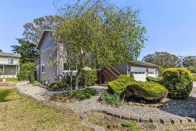 1077 Pearl Avenue, Moss Beach, CA 94038