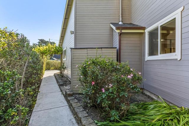 1077 Pearl Avenue, Moss Beach, CA 94038