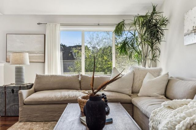 1077 Pearl Avenue, Moss Beach, CA 94038