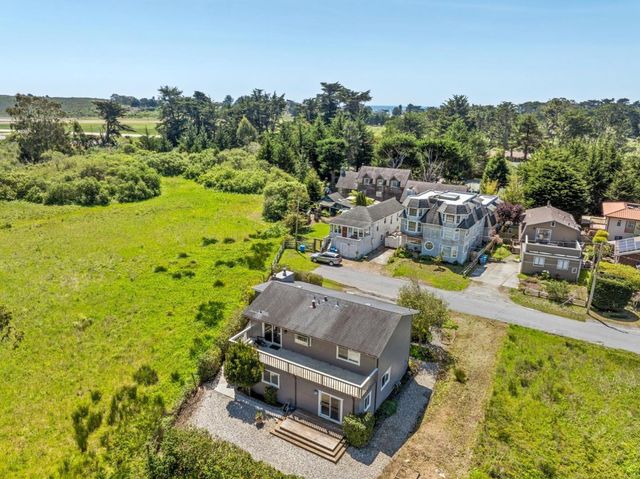 1077 Pearl Avenue, Moss Beach, CA 94038
