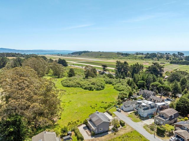 1077 Pearl Avenue, Moss Beach, CA 94038
