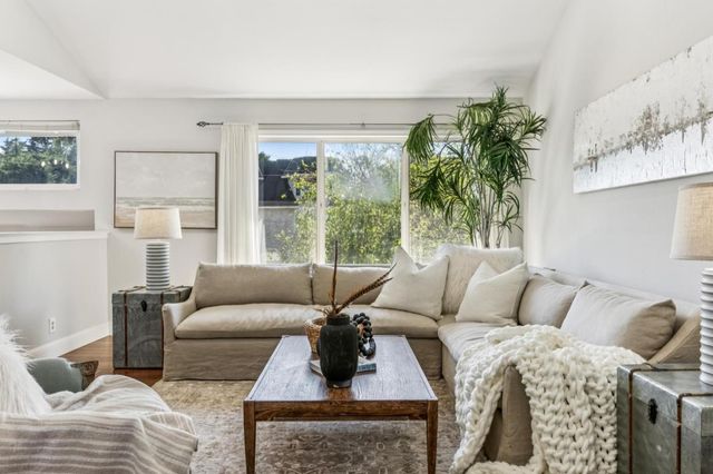 1077 Pearl Avenue, Moss Beach, CA 94038