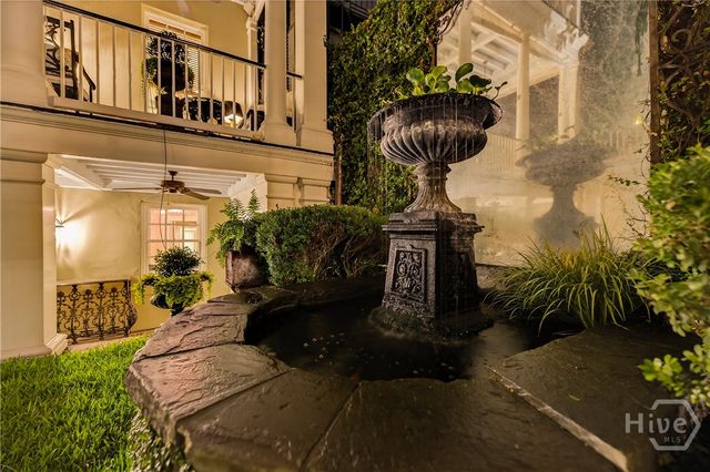 203 W Charlton Street, Savannah, GA 31401