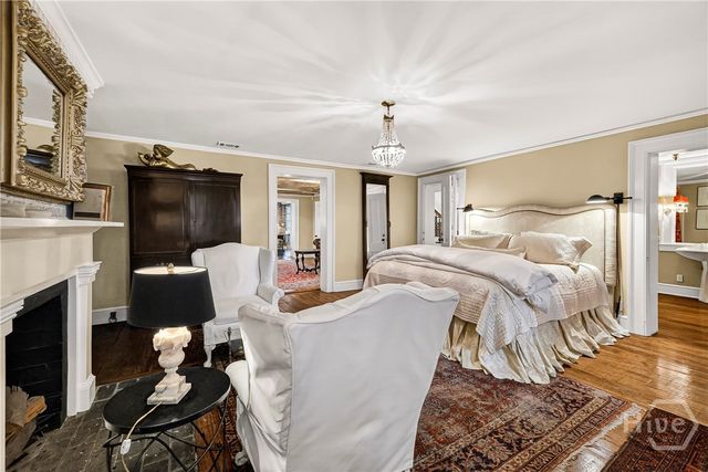 203 W Charlton Street, Savannah, GA 31401