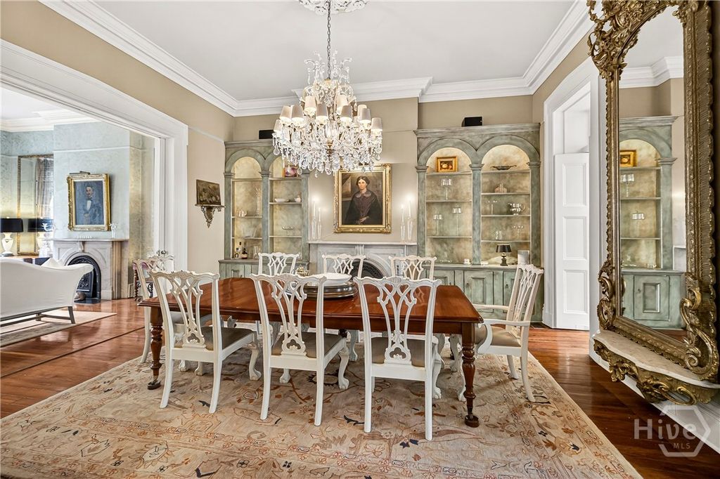 Image 10 of property listing at 203 W Charlton Street, Savannah, GA 31401