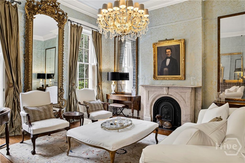 Image 6 of property listing at 203 W Charlton Street, Savannah, GA 31401