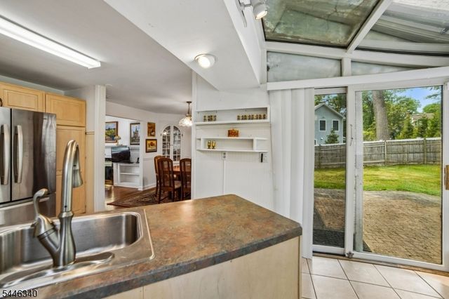 25 Lake Dr West, Wayne Twp., NJ 07470