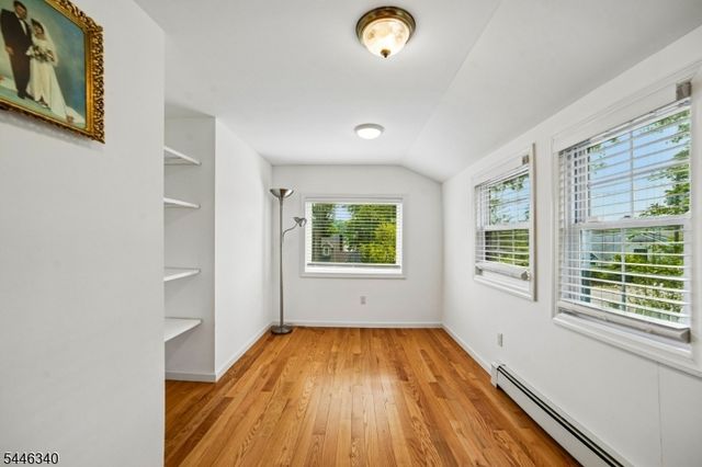 25 Lake Dr West, Wayne Twp., NJ 07470