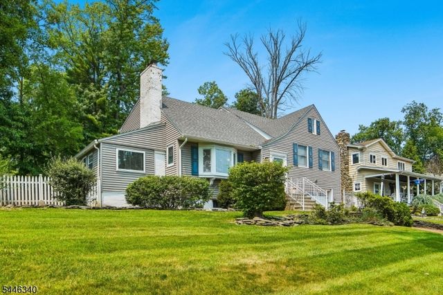 25 Lake Dr West, Wayne Twp., NJ 07470
