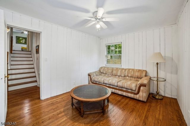 25 Lake Dr West, Wayne Twp., NJ 07470