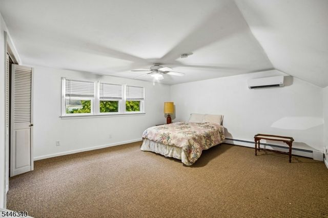 25 Lake Dr West, Wayne Twp., NJ 07470