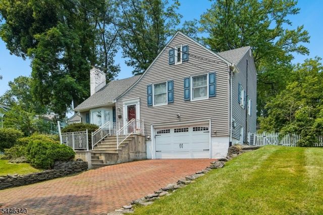 25 Lake Dr West, Wayne Twp., NJ 07470