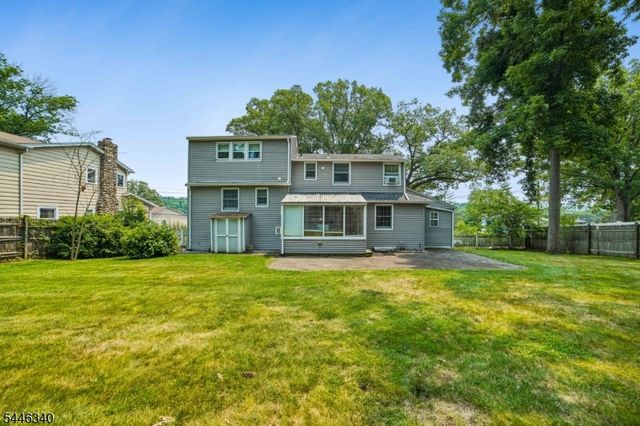 25 Lake Dr West, Wayne Twp., NJ 07470