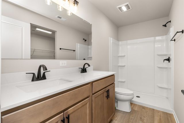 460 SW 12th Street, Des Moines, IA 50309