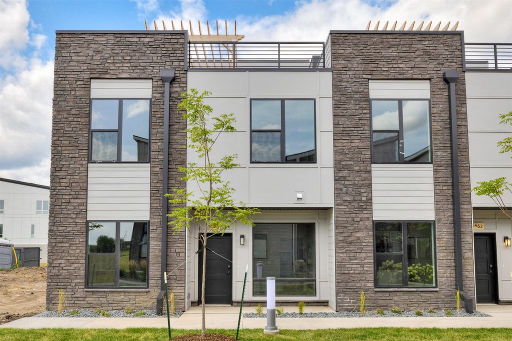 460 SW 12th Street, Des Moines, IA 50309