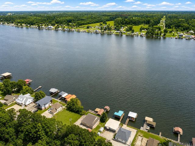 7080 False River Rd, Oscar, LA 70762