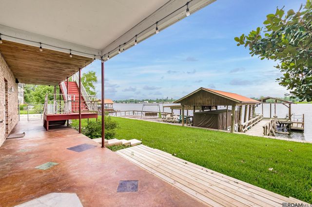 7080 False River Rd, Oscar, LA 70762