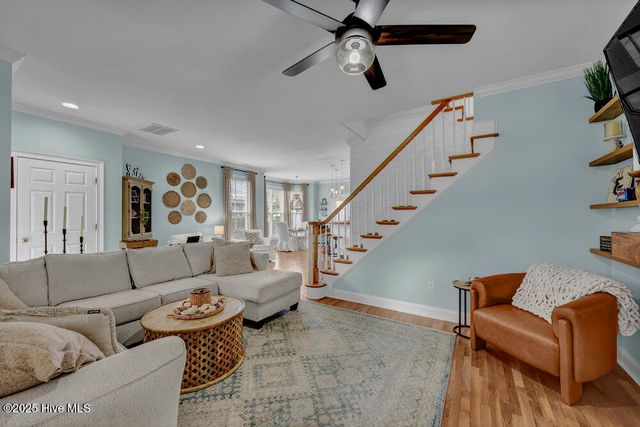 233 Silver Sloop Way, Carolina Beach, NC 28428