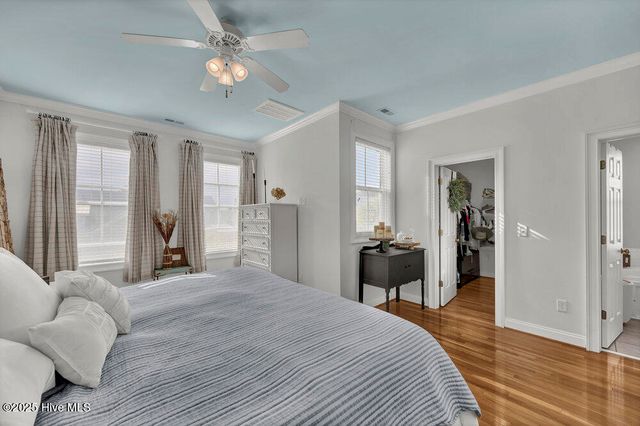 233 Silver Sloop Way, Carolina Beach, NC 28428