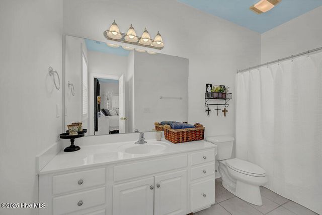 233 Silver Sloop Way, Carolina Beach, NC 28428