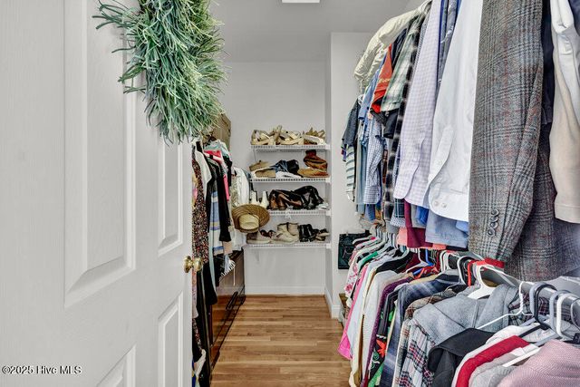 233 Silver Sloop Way, Carolina Beach, NC 28428