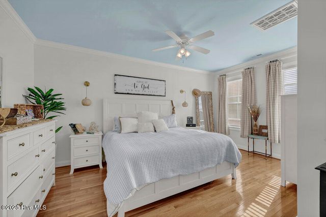 233 Silver Sloop Way, Carolina Beach, NC 28428