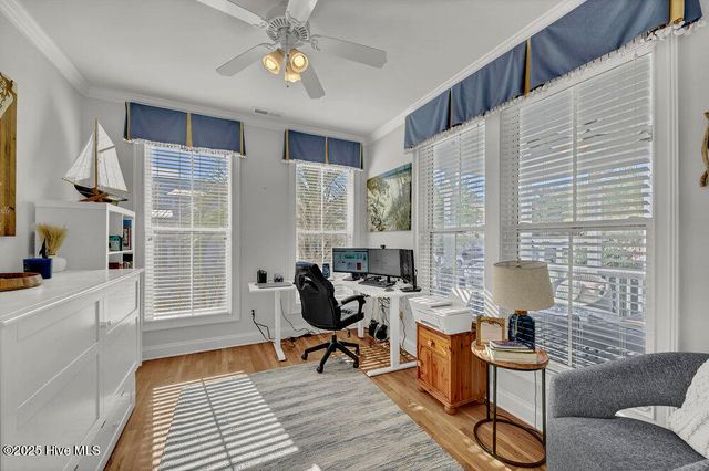 233 Silver Sloop Way, Carolina Beach, NC 28428