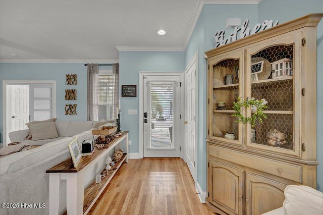 233 Silver Sloop Way, Carolina Beach, NC 28428