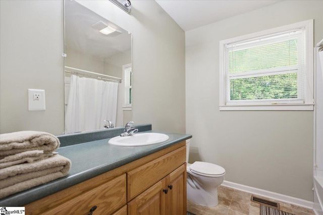 1040 Bennetts Bridge Road, Greer, SC 29651