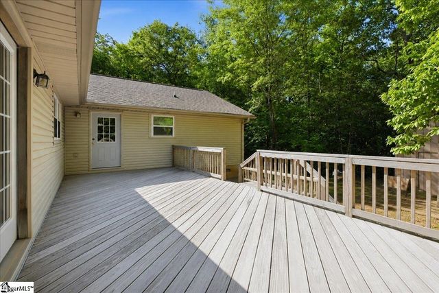 1040 Bennetts Bridge Road, Greer, SC 29651