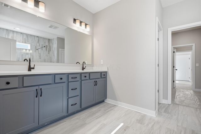 4541 Corsican Loop E, Hilliard, OH 43026