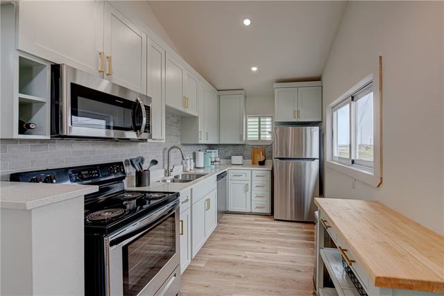 310 Leslie Lane, Port Aransas, TX 78373