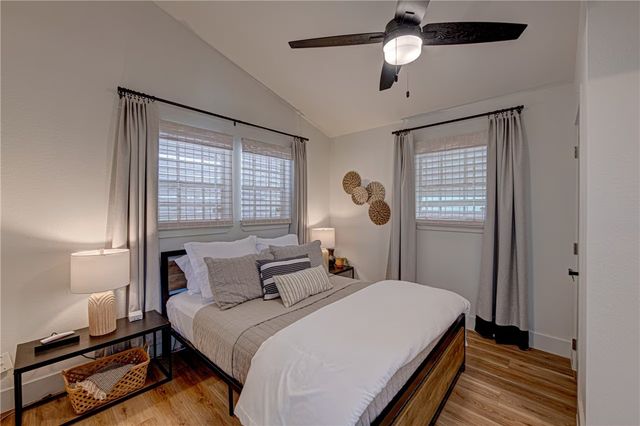 310 Leslie Lane, Port Aransas, TX 78373