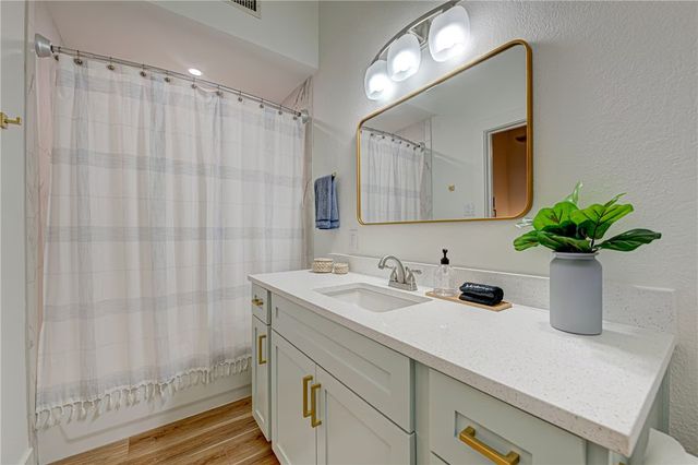 310 Leslie Lane, Port Aransas, TX 78373