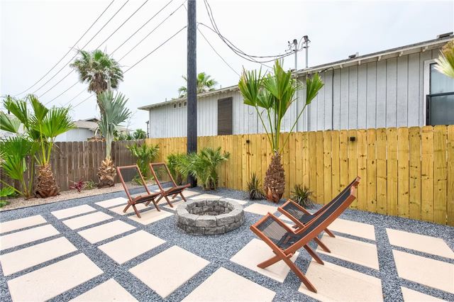 310 Leslie Lane, Port Aransas, TX 78373