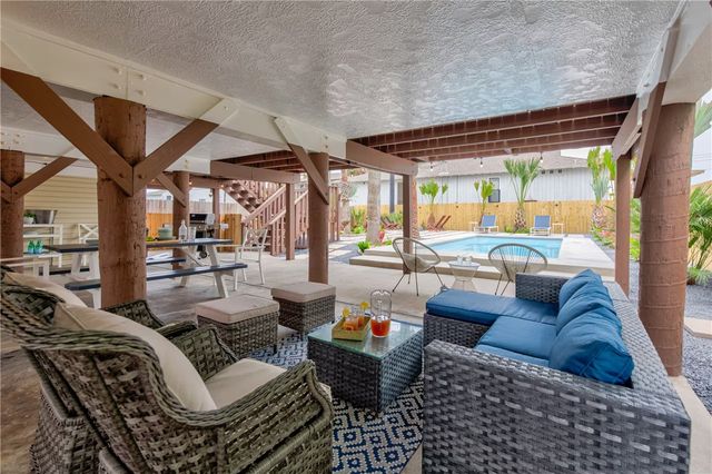 310 Leslie Lane, Port Aransas, TX 78373