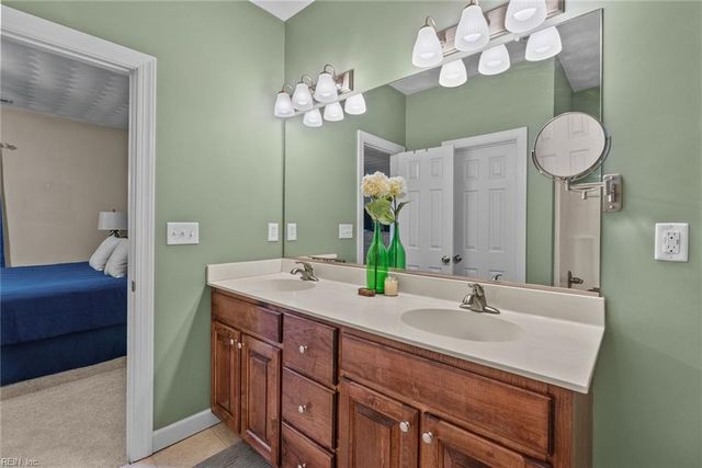 509 Saber DR, Chesapeake, VA 23322