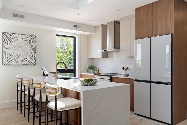 19 Holmes Street 1, Quincy, MA 02171
