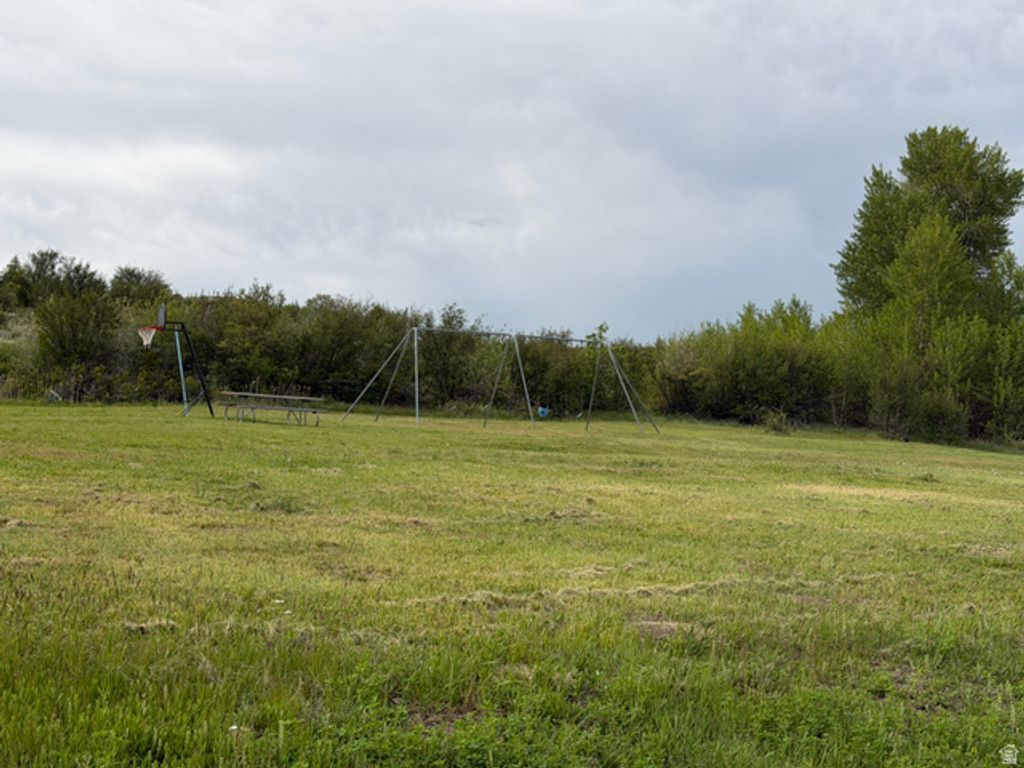 Image 11 of property listing at 106 Larkspur Cir 228, Fish Haven, ID 83287