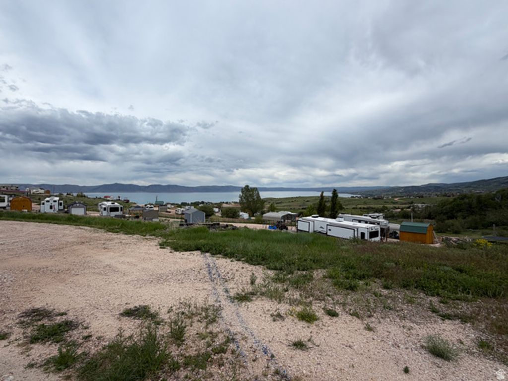 Image 4 of property listing at 106 Larkspur Cir 228, Fish Haven, ID 83287