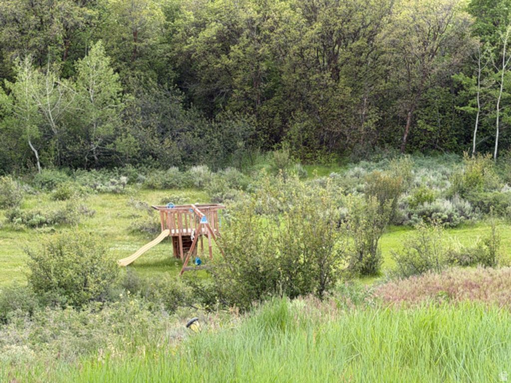 Image 8 of property listing at 106 Larkspur Cir 228, Fish Haven, ID 83287
