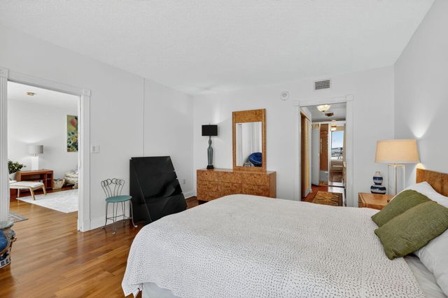 2780 S OCEAN Boulevard 806, Palm Beach, FL 33480