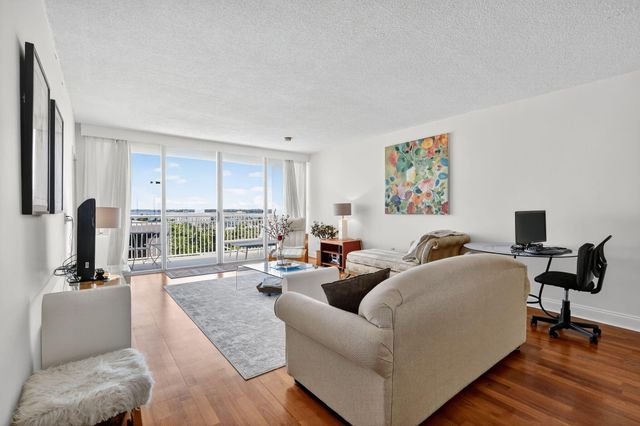 2780 S OCEAN Boulevard 806, Palm Beach, FL 33480