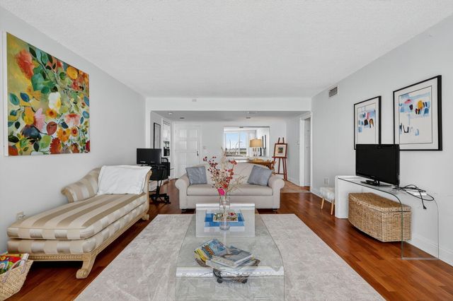 2780 S OCEAN Boulevard 806, Palm Beach, FL 33480