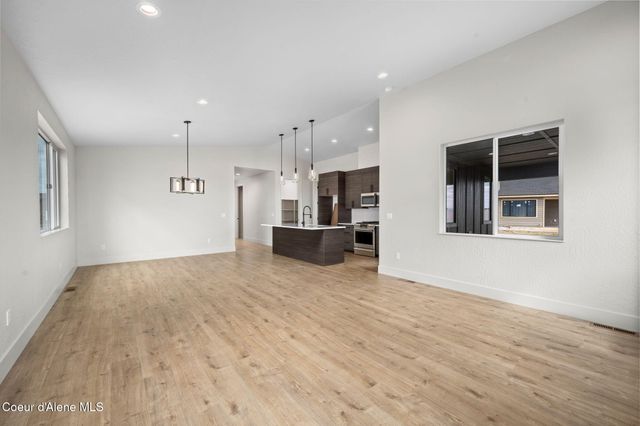 6414 W FREHLEY WAY, Rathdrum, ID 83858