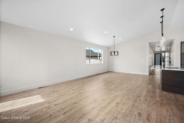 6414 W FREHLEY WAY, Rathdrum, ID 83858