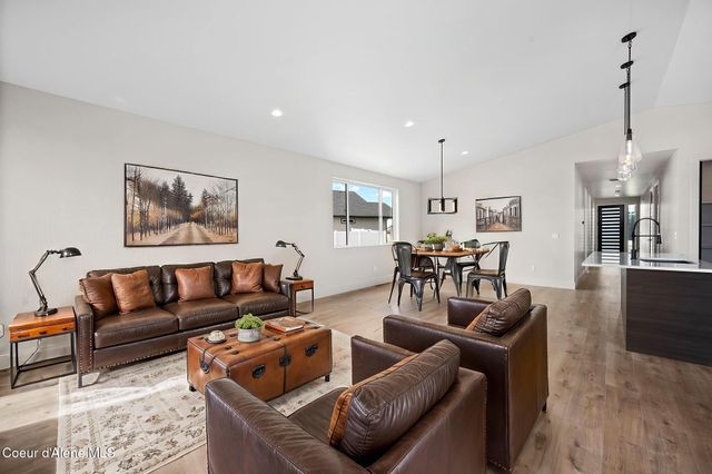 6414 W FREHLEY WAY, Rathdrum, ID 83858
